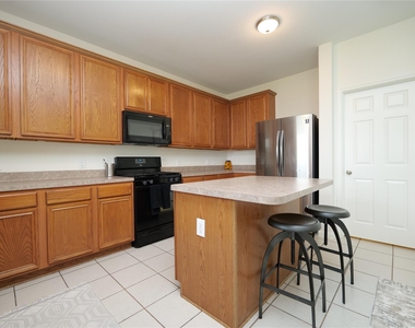1203 Lavender Shade Court - Photo Thumbnail 13