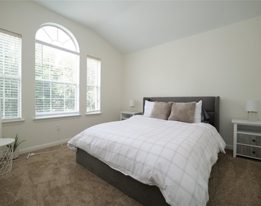 1203 Lavender Shade Court - Photo Thumbnail 21