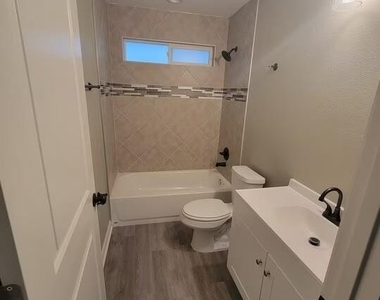 7966 Fowlie Street - Photo Thumbnail 4