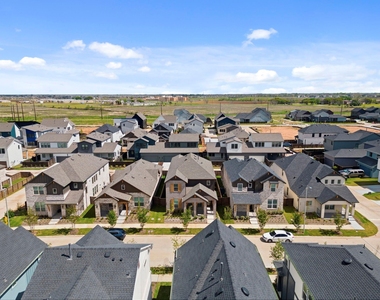 3353 City Heart Ave - Photo Thumbnail 4