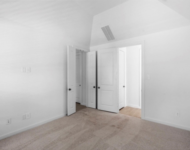 3353 City Heart Ave - Photo Thumbnail 7