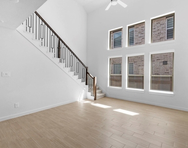 3353 City Heart Ave - Photo Thumbnail 13