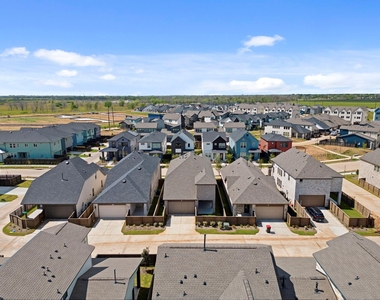 3353 City Heart Ave - Photo Thumbnail 5