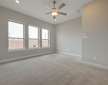 10707 Deer Path Drive - Photo Thumbnail 24