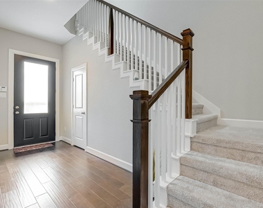 10707 Deer Path Drive - Photo Thumbnail 3