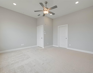 10707 Deer Path Drive - Photo Thumbnail 25