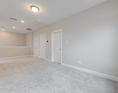 10707 Deer Path Drive - Photo Thumbnail 31