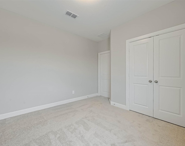 10707 Deer Path Drive - Photo Thumbnail 20
