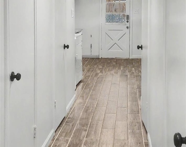 12913 Trail Hollow Drive - Photo Thumbnail 11