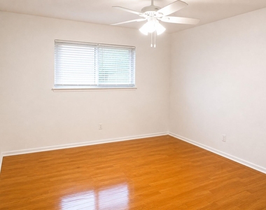 12913 Trail Hollow Drive - Photo Thumbnail 25