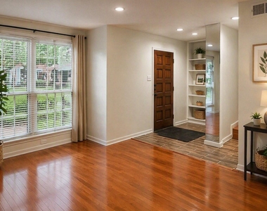 12913 Trail Hollow Drive - Photo Thumbnail 2