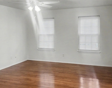12913 Trail Hollow Drive - Photo Thumbnail 16