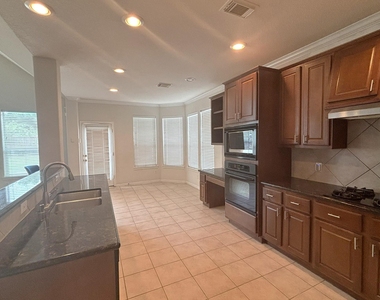 19538 Piney Lake Drive - Photo Thumbnail 9