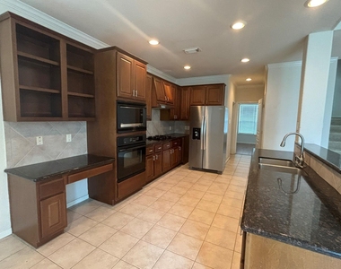 19538 Piney Lake Drive - Photo Thumbnail 7