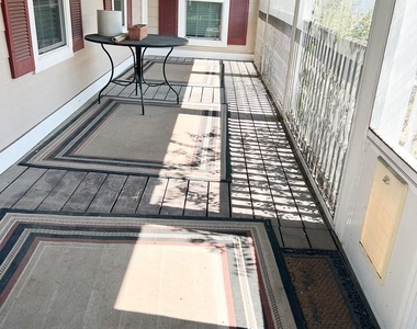 9500 Mayfield - Main House Unit A - Photo Thumbnail 16