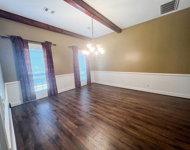 9500 Mayfield - Main House Unit A - Photo Thumbnail 6
