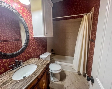 9500 Mayfield - Main House Unit A - Photo Thumbnail 12