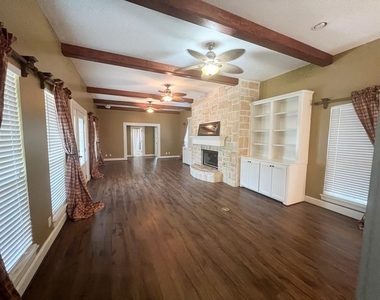 9500 Mayfield - Main House Unit A - Photo Thumbnail 2