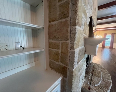 9500 Mayfield - Main House Unit A - Photo Thumbnail 10