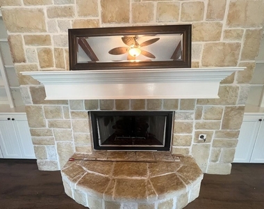 9500 Mayfield - Main House Unit A - Photo Thumbnail 7