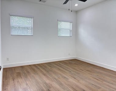 1404 E 31st Street - Photo Thumbnail 11