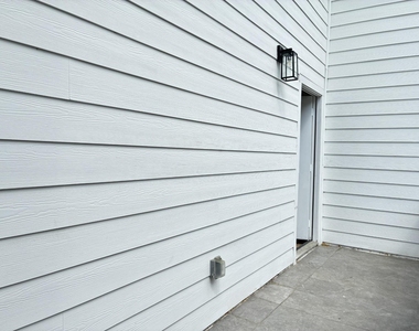 1404 E 31st Street - Photo Thumbnail 21