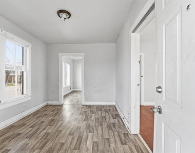 2420 Stevens Street - Photo Thumbnail 1