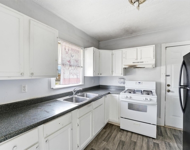 2420 Stevens Street - Photo Thumbnail 8