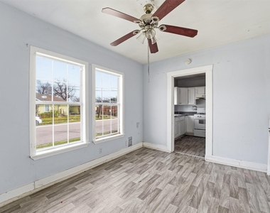 2420 Stevens Street - Photo Thumbnail 4