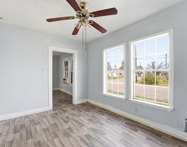 2420 Stevens Street - Photo Thumbnail 7