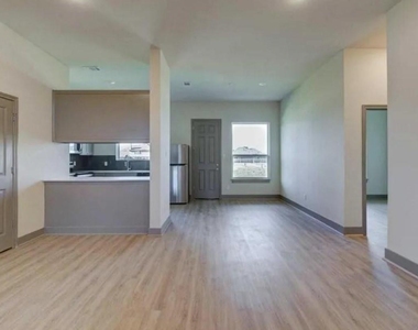 18620 Louetta Creek Drive - Photo Thumbnail 4