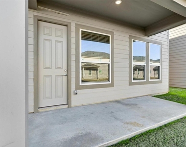 18620 Louetta Creek Drive - Photo Thumbnail 3