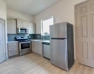 18620 Louetta Creek Drive - Photo Thumbnail 7