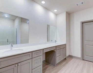18620 Louetta Creek Drive - Photo Thumbnail 2