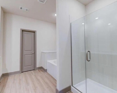 18620 Louetta Creek Drive - Photo Thumbnail 9