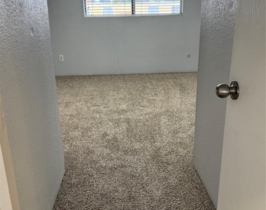 4747 Allendale Road - Photo Thumbnail 7