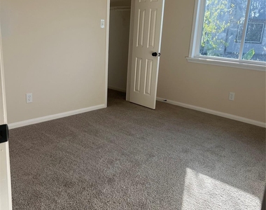8023 Carmel Circle - Photo Thumbnail 12