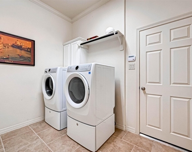 4311 Madera Creek Lane - Photo Thumbnail 32