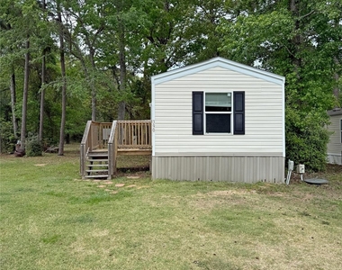 390 Hidden Oaks Drive - Photo Thumbnail 1