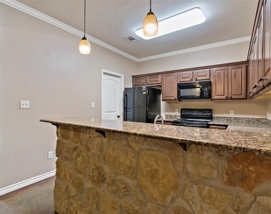 3338 General Parkway - Photo Thumbnail 5