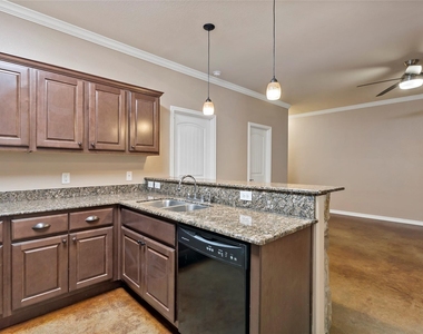 3338 General Parkway - Photo Thumbnail 7