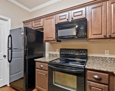 3338 General Parkway - Photo Thumbnail 8