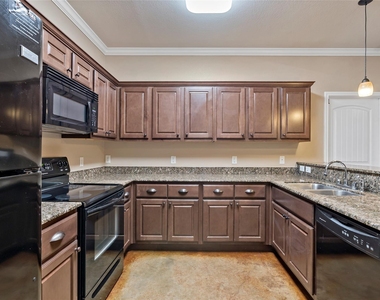 3338 General Parkway - Photo Thumbnail 9
