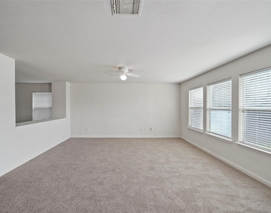 3610 Avalon Castle Drive - Photo Thumbnail 13
