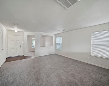 3610 Avalon Castle Drive - Photo Thumbnail 15