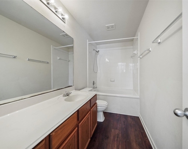 3610 Avalon Castle Drive - Photo Thumbnail 20