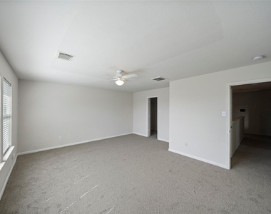 3610 Avalon Castle Drive - Photo Thumbnail 12