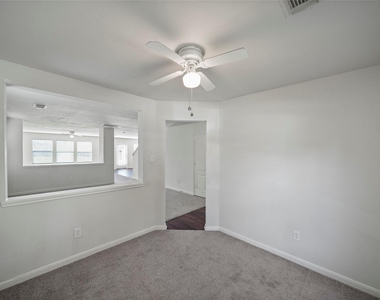 3610 Avalon Castle Drive - Photo Thumbnail 17