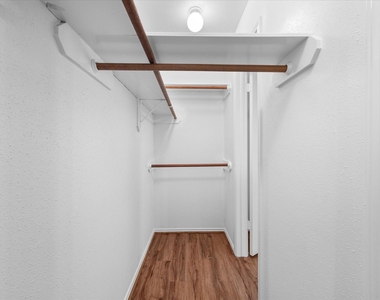 16311 Salinas Lane - Photo Thumbnail 15