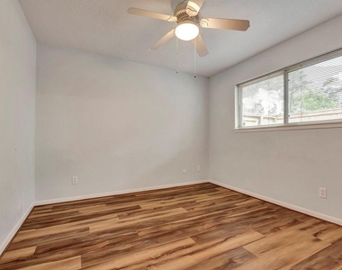 17 Wishbonebush Road - Photo Thumbnail 4